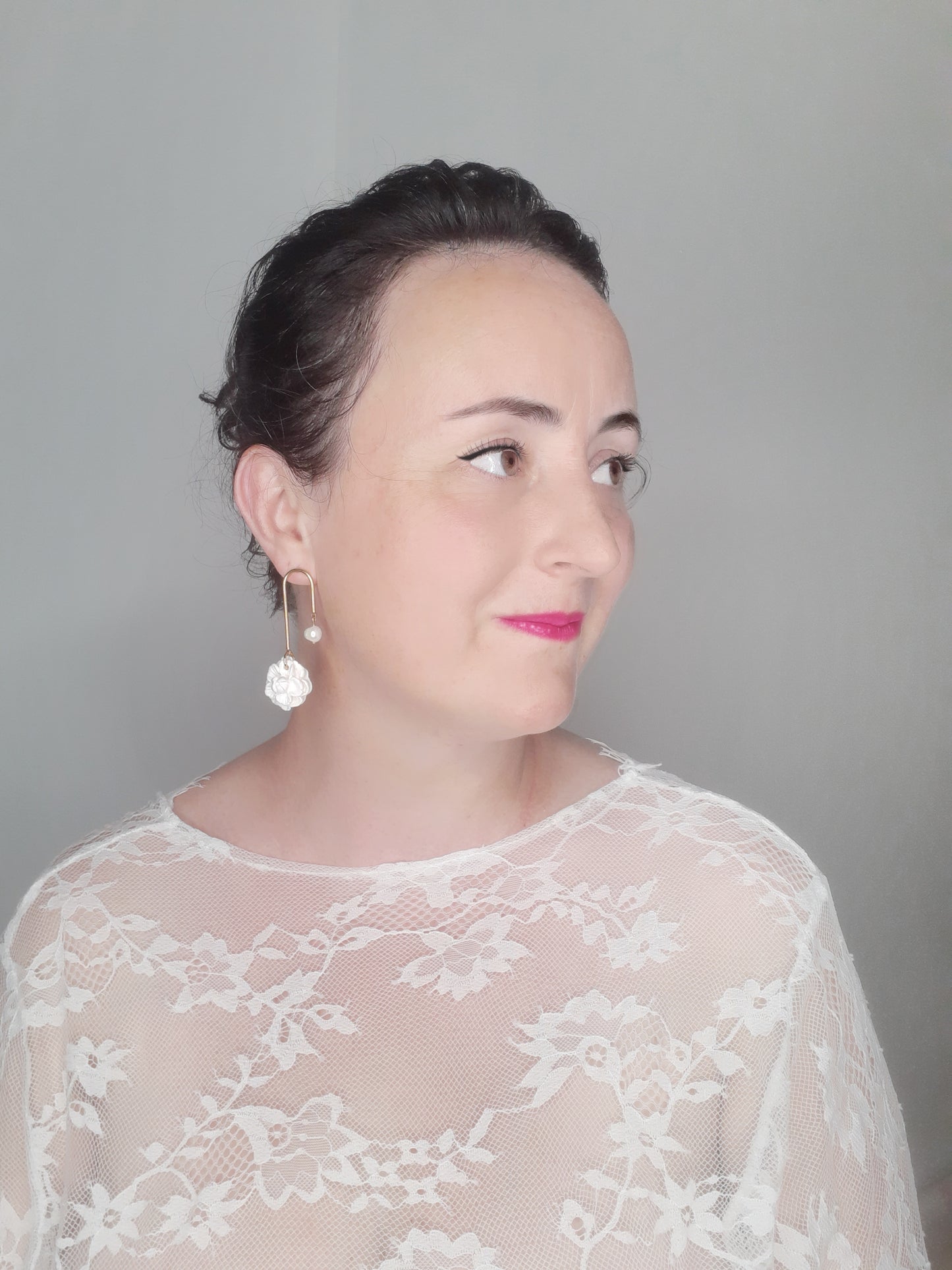 Ariana pearl earrings